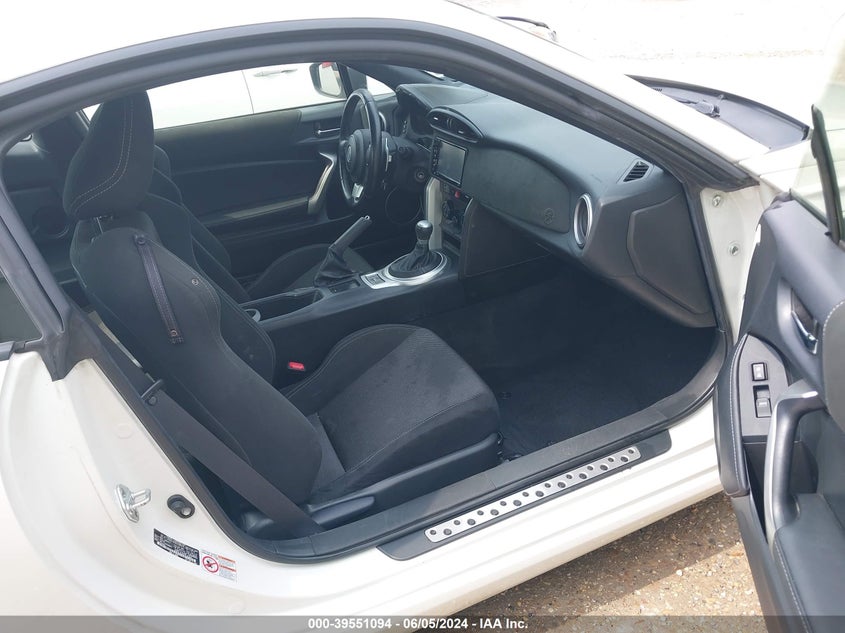 2017 Toyota 86 VIN: JF1ZNAA18H8708926 Lot: 39551094