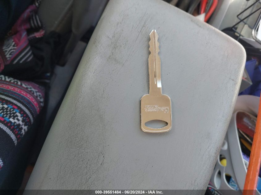 1997 Ford Thunderbird Lx VIN: 1FALP62W0VH136799 Lot: 39551484