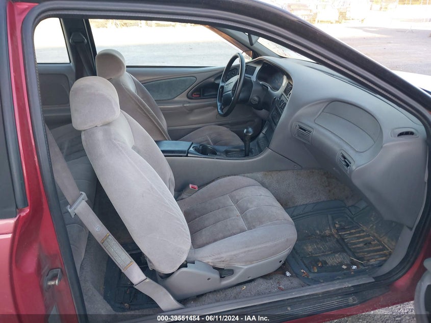 1997 Ford Thunderbird Lx VIN: 1FALP62W0VH136799 Lot: 39551484