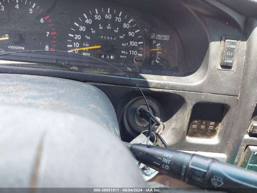 1996 Toyota Tacoma Xtracab VIN: 4TAWN72N7TZ099750 Lot: 39551511