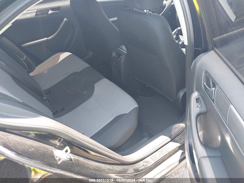 2018 Volkswagen Jetta 1.4T S VIN: 3VW2B7AJXJM257472 Lot: 39551519