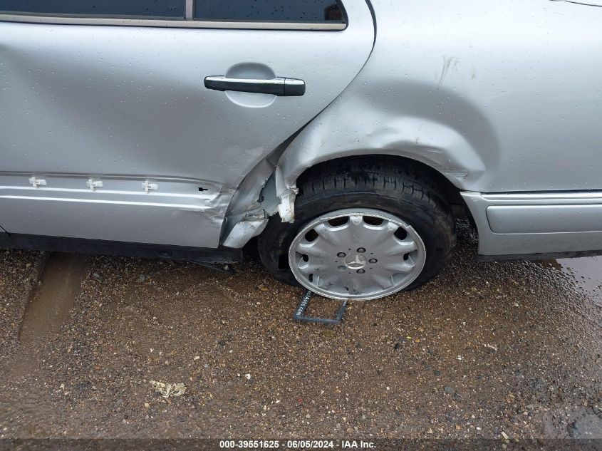 1998 Mercedes-Benz E 320 VIN: WDBJF65F8WA534674 Lot: 39551625