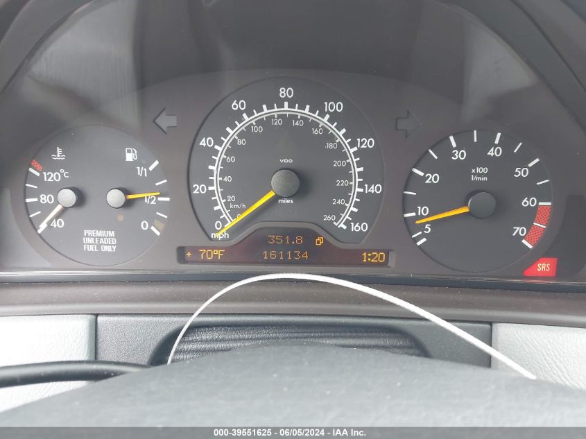 1998 Mercedes-Benz E 320 VIN: WDBJF65F8WA534674 Lot: 39551625