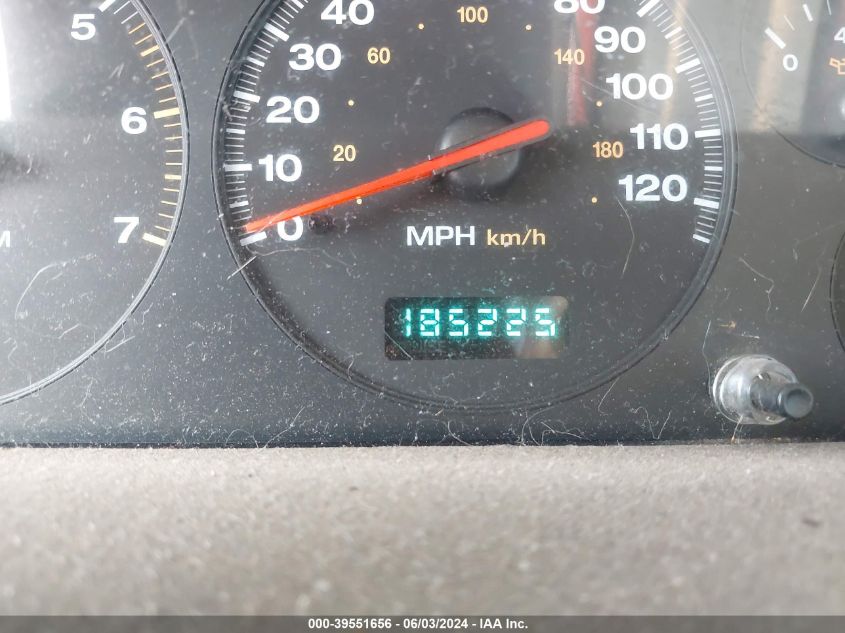 2000 Jeep Grand Cherokee Laredo VIN: 1J4G248S8YC180273 Lot: 39551656