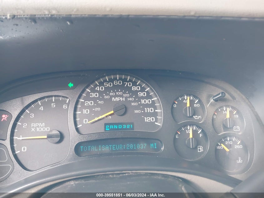 2005 Chevrolet Silverado 1500 Z71 VIN: 2GCEK13T151173646 Lot: 39551851