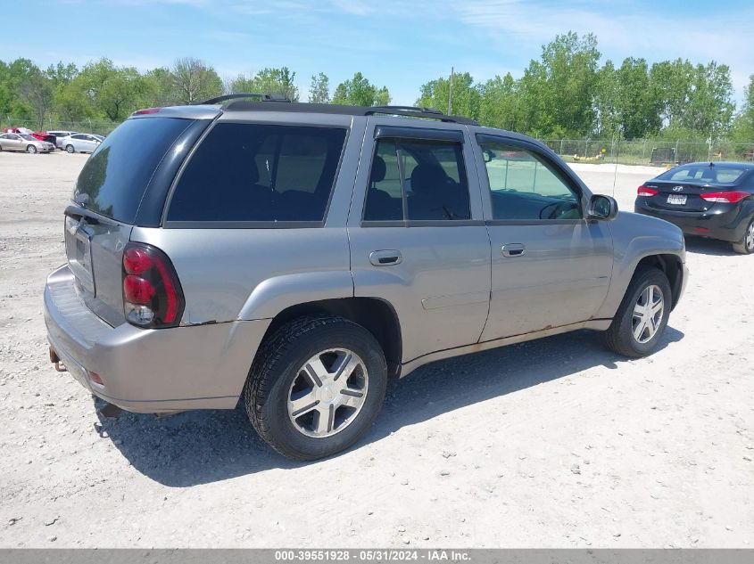 2007 Chevrolet Trailblazer Lt VIN: 1GNDT13S072182817 Lot: 39551928