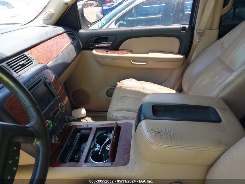 2007 Chevrolet Tahoe Ltz VIN: 1GNFC13007J403703 Lot: 39552032