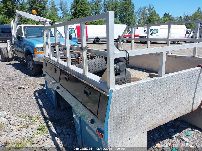 1999 Ford F-450 Lariat/Xl/Xlt VIN: 1FDXF46F5XEC54831 Lot: 39552241