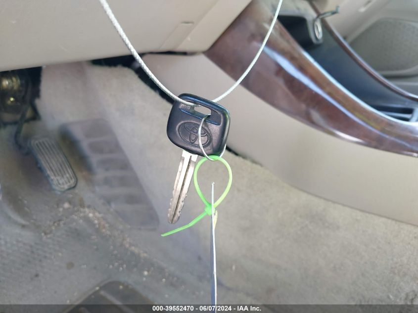 2003 Toyota Camry Le VIN: 4T1BE32KX3U143718 Lot: 39552470