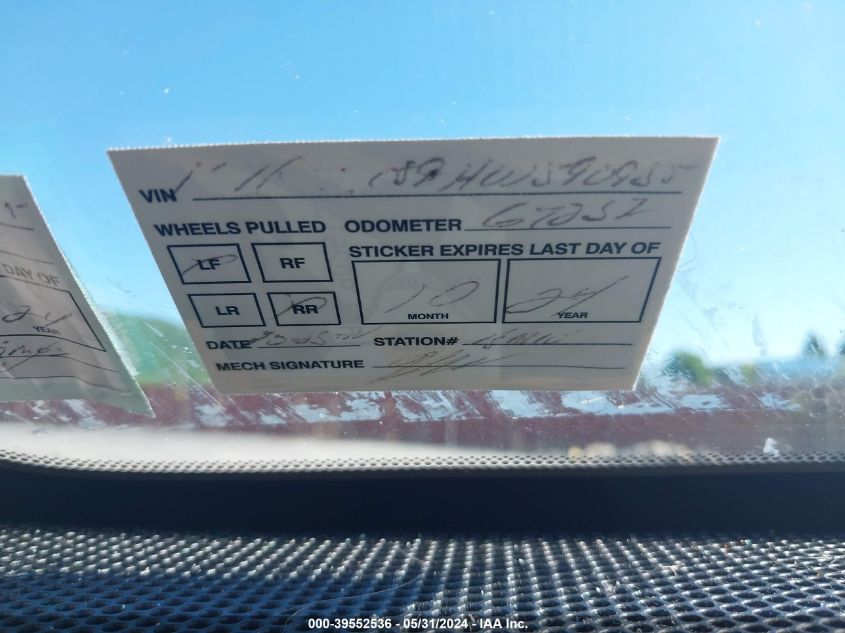 2017 Jeep Cherokee Latitude 4X4 VIN: 1C4PJMCS9HW590935 Lot: 39552536