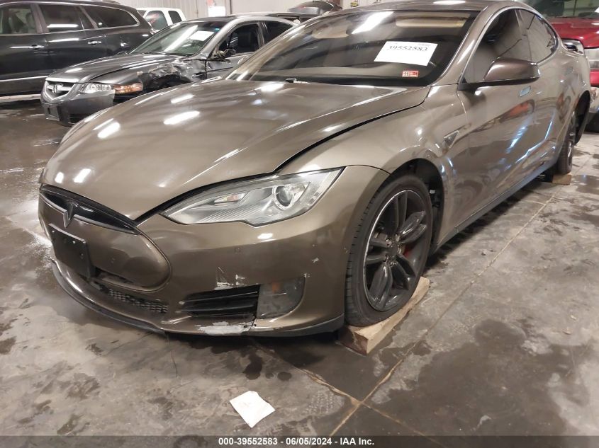 2015 Tesla Model S 70D/85D/P85D VIN: 5YJSA1S28FF082659 Lot: 39552583