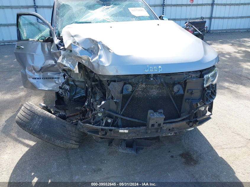 VIN 1C4RJFBG5JC222406 2018 JEEP GRAND CHEROKEE LIMITED