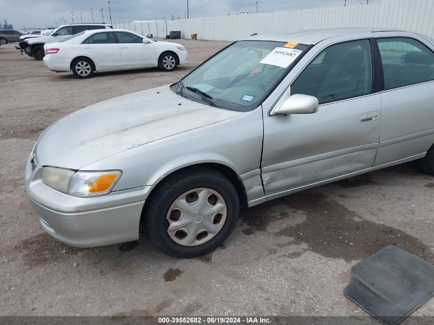 2000 Toyota Camry Le VIN: JT2BG22K8Y0429695 Lot: 39552682