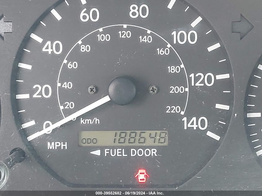 2000 Toyota Camry Le VIN: JT2BG22K8Y0429695 Lot: 39552682