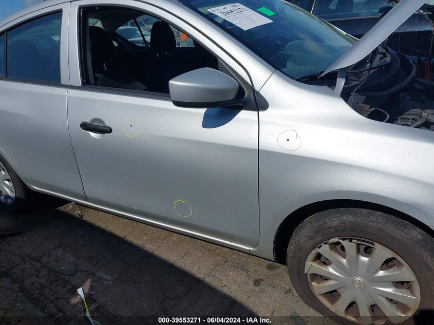 2019 Nissan Versa 1.6 S+ VIN: 3N1CN7AP8KL840233 Lot: 39553271