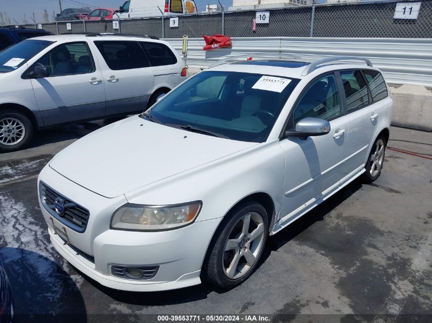 2011 Volvo V50 T5/T5 R-Design VIN: YV1672MW0B2611907 Lot: 39553771