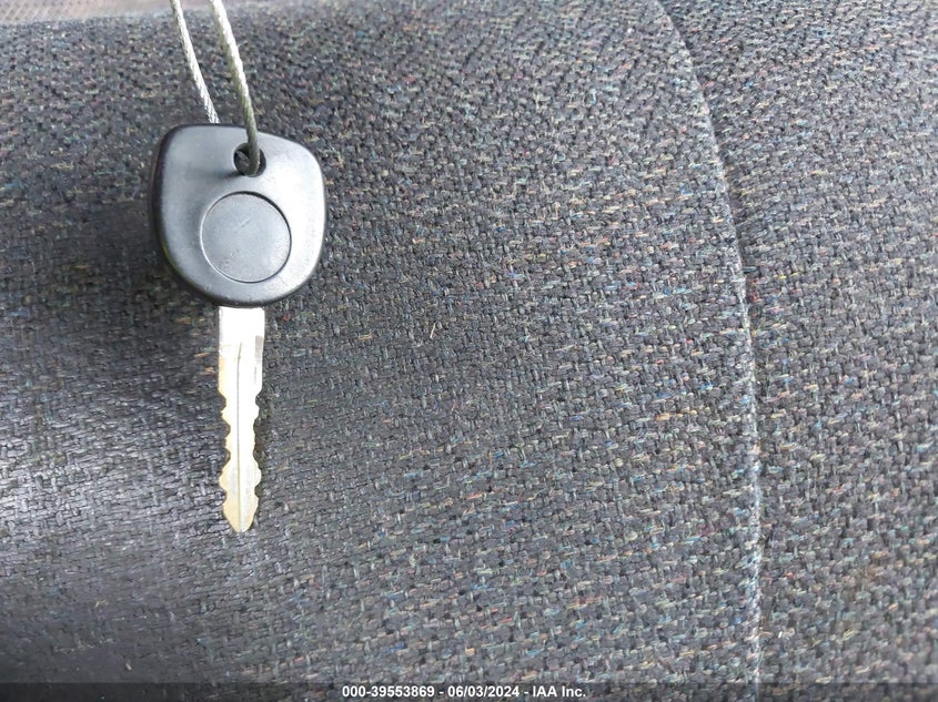 2001 Chevrolet Silverado 1500 C1500 VIN: 2GCEC19W511406503 Lot: 39553869