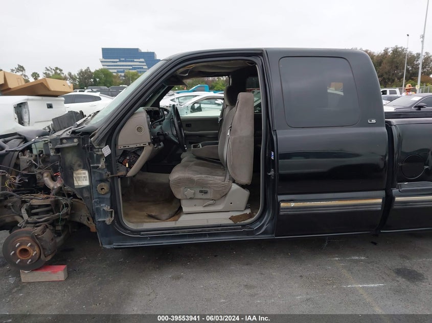 2000 Chevrolet Silverado 1500 Ls VIN: 2GCEC19VXY1167063 Lot: 39553941