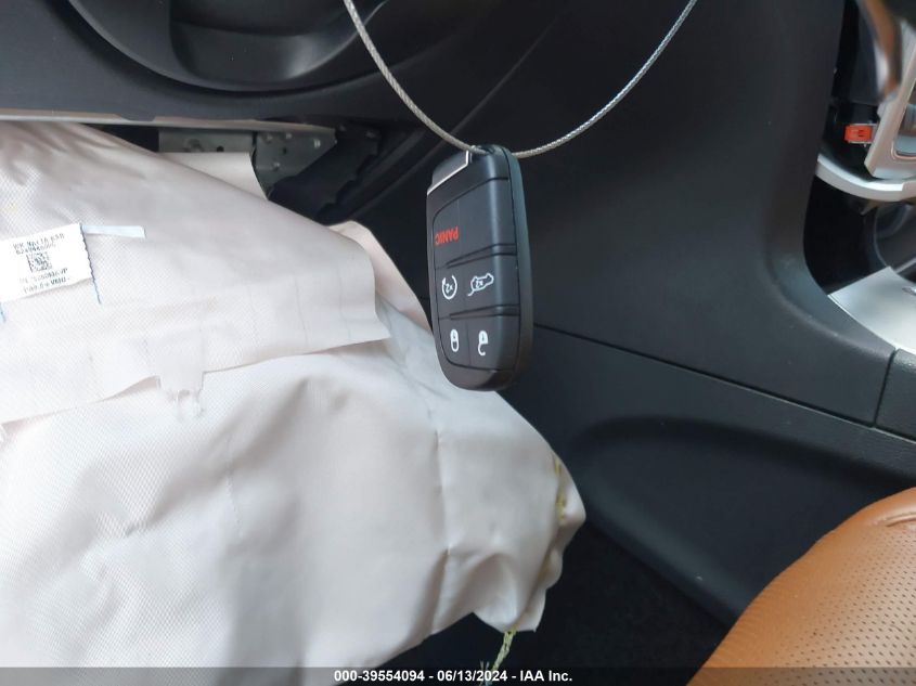 2015 Jeep Grand Cherokee Srt VIN: 1C4RJFDJXFC134905 Lot: 39554094