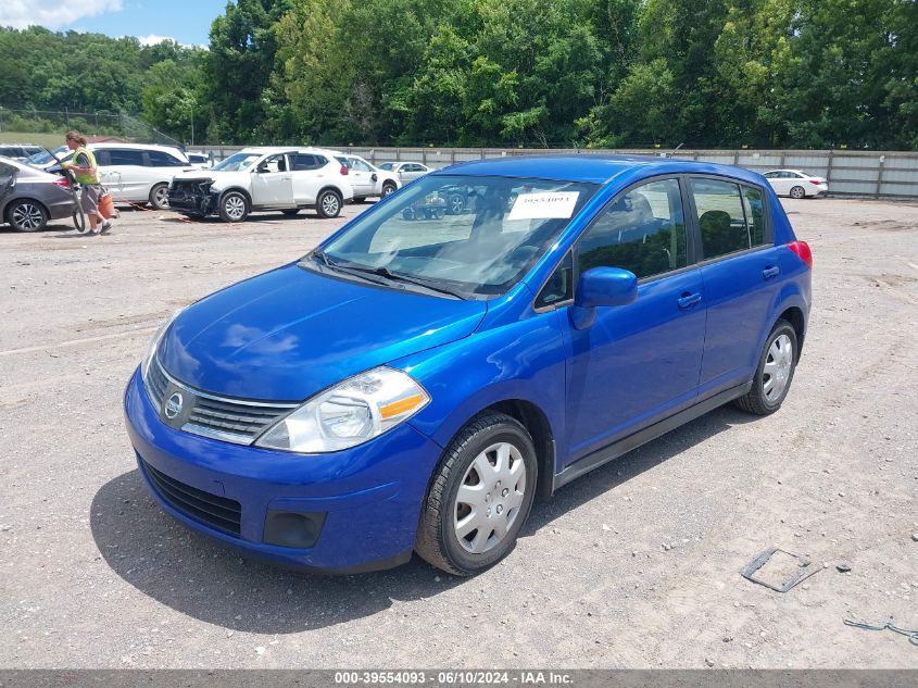 2009 Nissan Versa 1.8S VIN: 3N1BC13E69L410656 Lot: 39554093