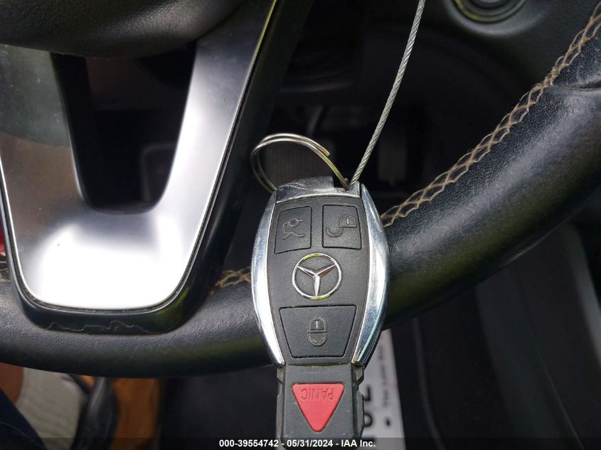 2017 MERCEDES-BENZ GLA 250 - WDCTG4EB3HJ301355