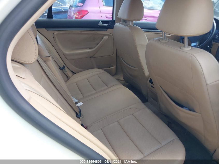 2008 Volkswagen Jetta Se/Sel VIN: 3VWRM71K38M070389 Lot: 39554805