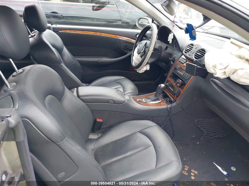 2004 Mercedes-Benz Clk 320 VIN: WDBTK65G04T021563 Lot: 39554821