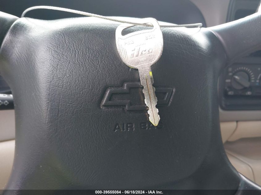 2002 Chevrolet Tahoe Lt VIN: 1GNEK13Z62J236057 Lot: 39555084