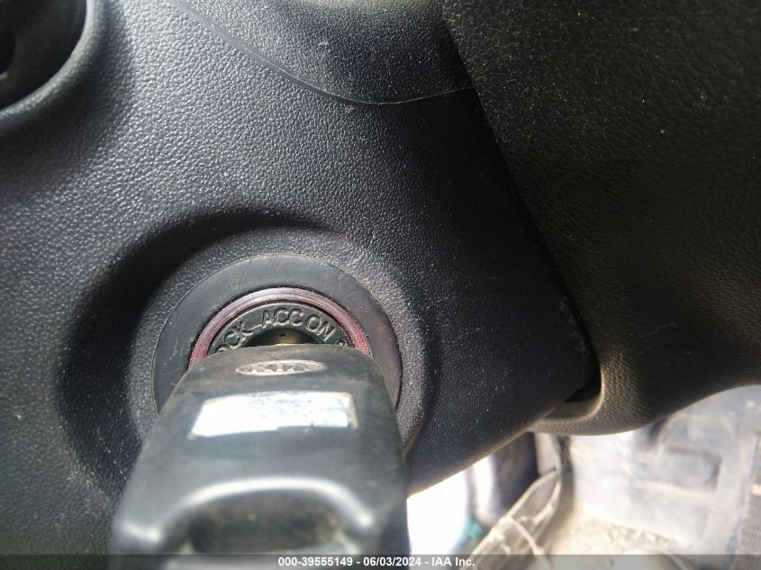 2011 Kia Soul + VIN: KNDJT2A23B7299923 Lot: 39555149