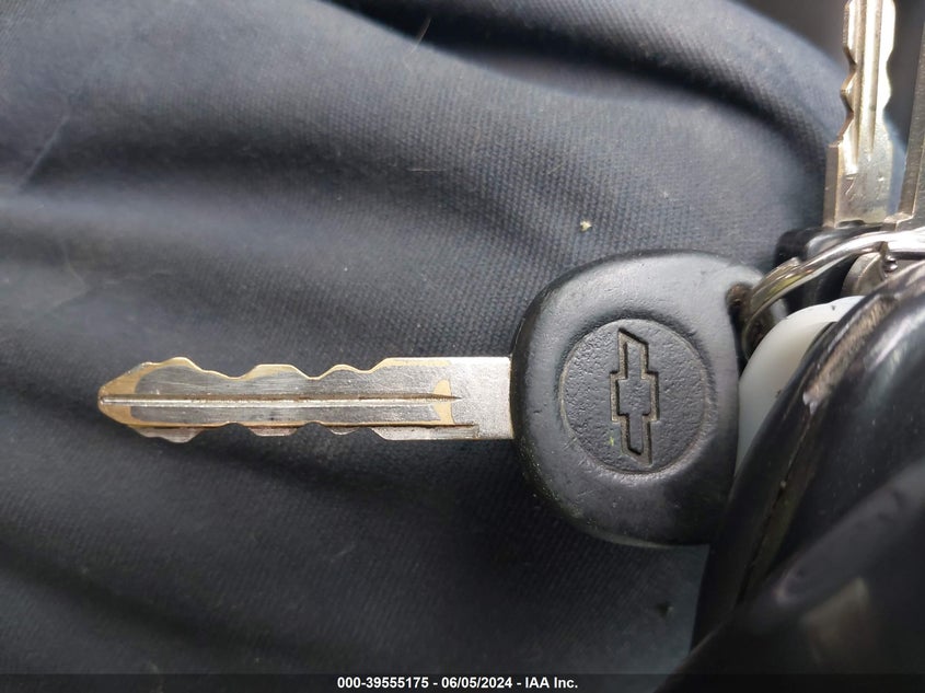 2005 Chevrolet Silverado 1500 Z71 VIN: 1GCEK19B35E315654 Lot: 39555175