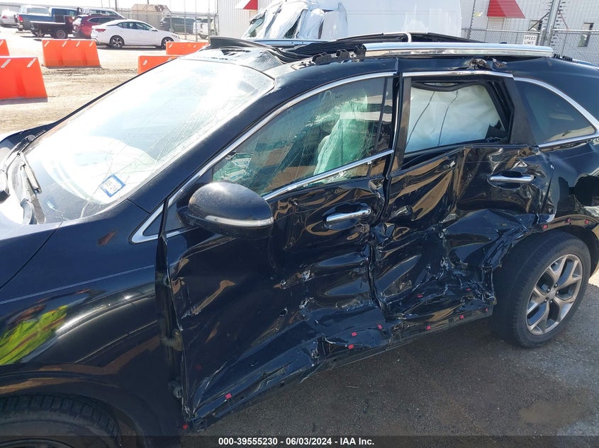 2017 Kia Sorento 3.3L Sx VIN: 5XYPK4A53HG221107 Lot: 39555230