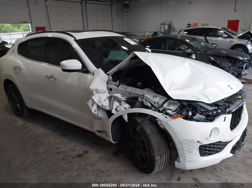 VIN ZN661XUS2JX259611 2018 MASERATI LEVANTE GRANSPORT