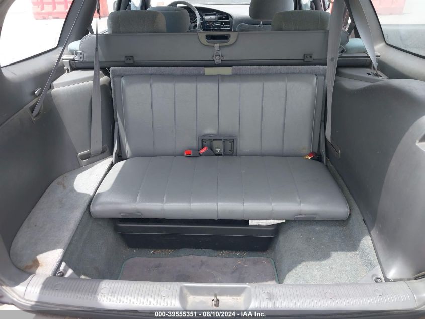 1993 Toyota Camry Le VIN: 4T1VK12W3PU083350 Lot: 39555351