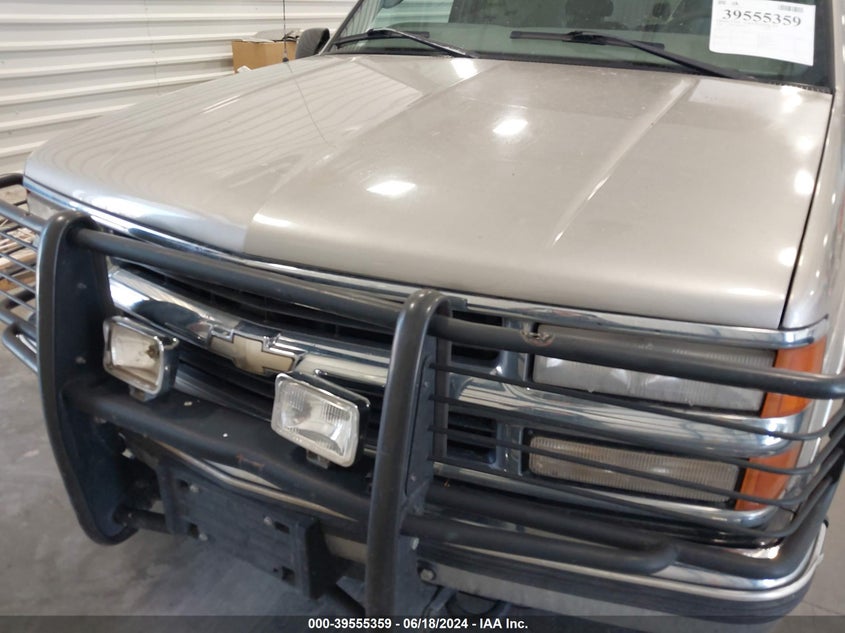 1999 Chevrolet Tahoe Ls VIN: 1GNEK13R8XJ437529 Lot: 39555359