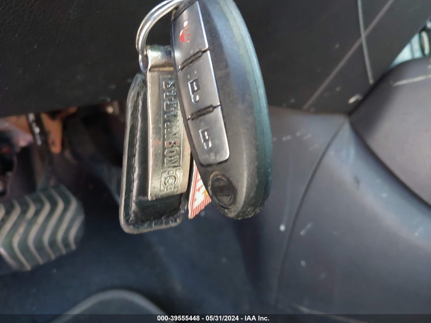 2015 Nissan Rogue Sv VIN: 5N1AT2MV4FC827001 Lot: 39555448