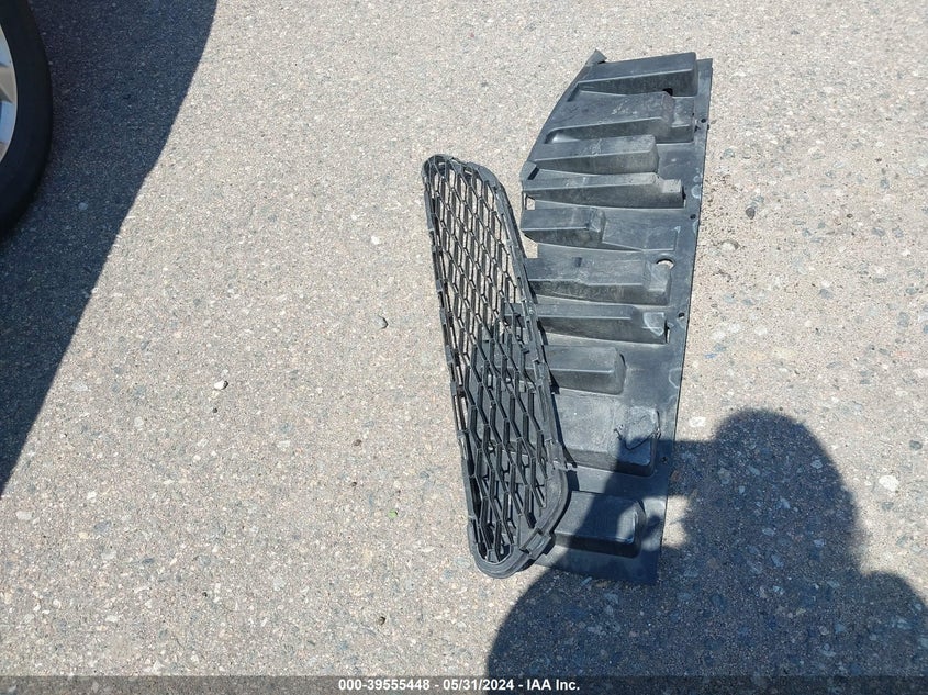 2015 Nissan Rogue Sv VIN: 5N1AT2MV4FC827001 Lot: 39555448