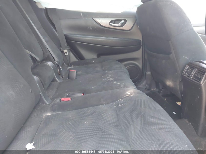 2015 Nissan Rogue Sv VIN: 5N1AT2MV4FC827001 Lot: 39555448