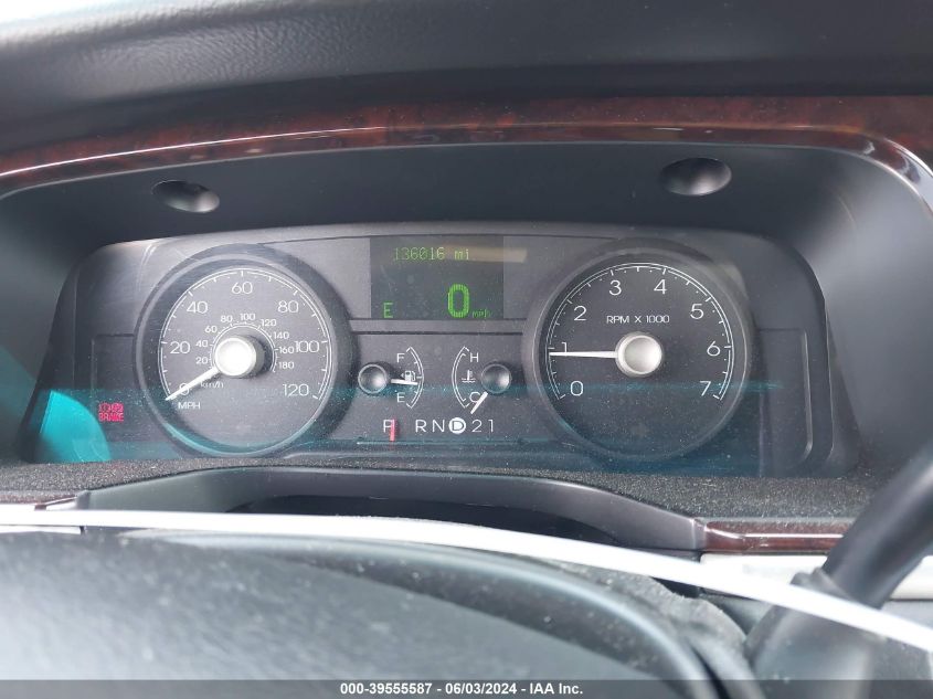 2007 Lincoln Town Car Signature L VIN: 1LNHM85V17Y618767 Lot: 39555587