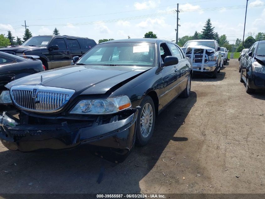 2007 Lincoln Town Car Signature L VIN: 1LNHM85V17Y618767 Lot: 39555587