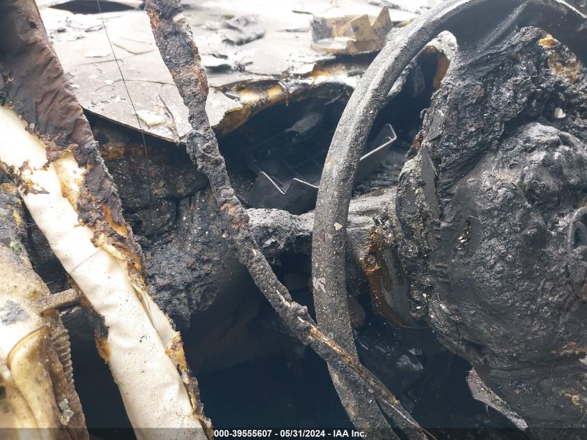 2019 Toyota C-Hr Le VIN: JTNKHMBX0K1051042 Lot: 39555607