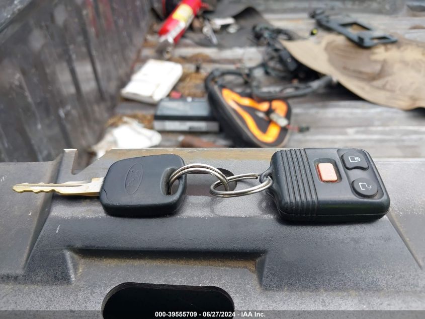 2002 Ford F-150 Lariat/Xlt VIN: 1FTRW07L42KC67963 Lot: 39555709