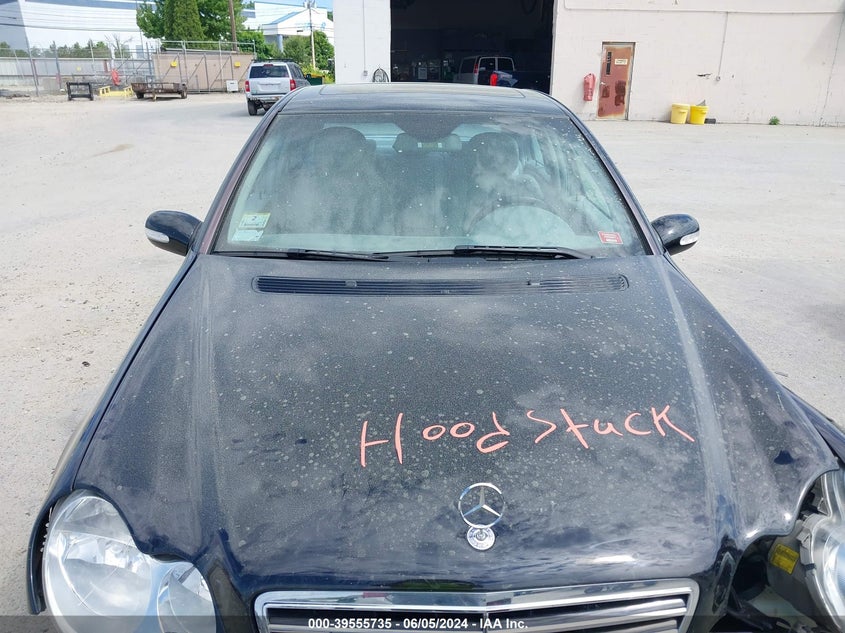 2007 Mercedes-Benz C 230 Sport VIN: WDBRF52H97F923489 Lot: 39555735