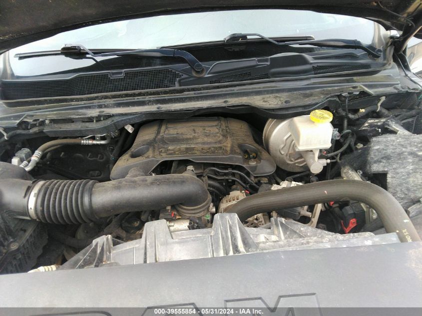 2020 Ram 1500 Big Horn Quad Cab 4X4 6'4 Box VIN: 1C6SRFBT0LN218091 Lot: 39555854