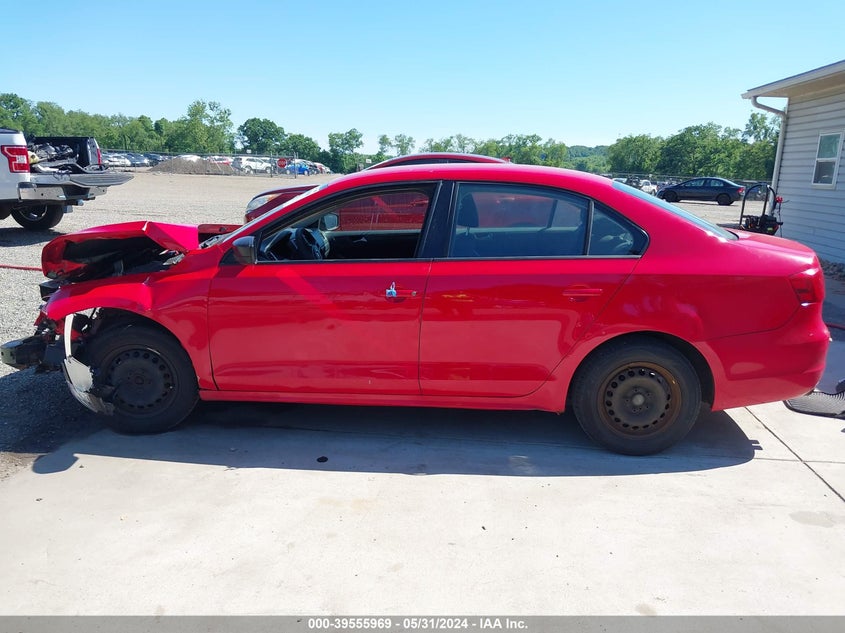 2013 Volkswagen Jetta 2.0L S VIN: 3VW2K7AJ7DM240360 Lot: 39555969