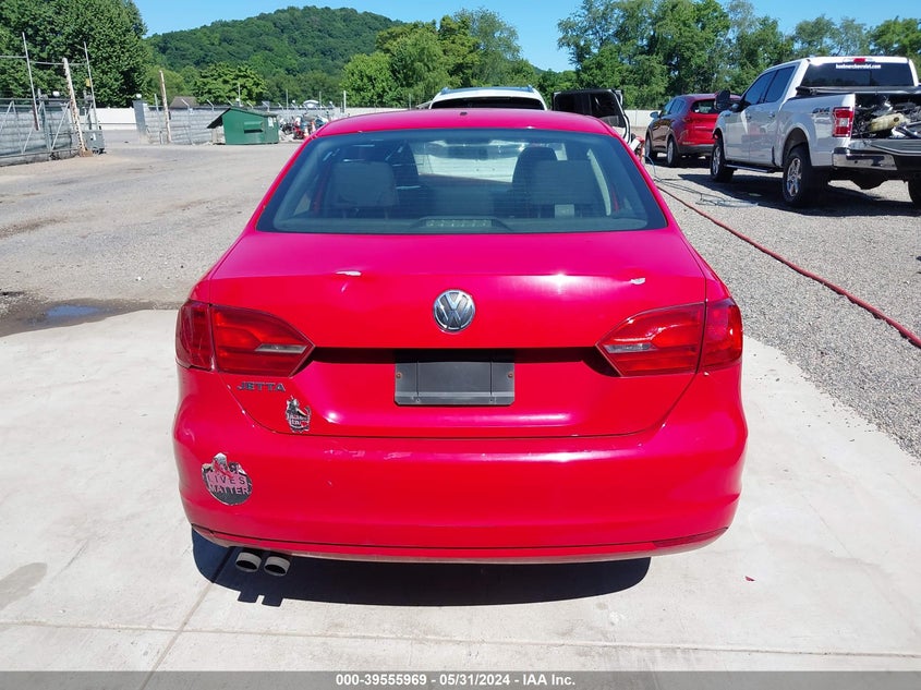 2013 Volkswagen Jetta 2.0L S VIN: 3VW2K7AJ7DM240360 Lot: 39555969