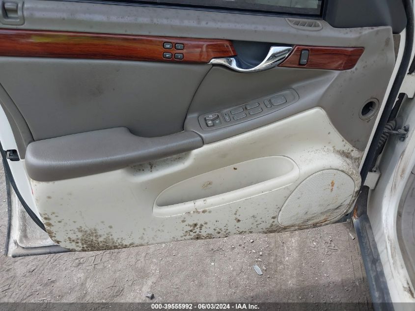 2003 Cadillac Deville Standard VIN: 1G6KD54Y43U158643 Lot: 39555992