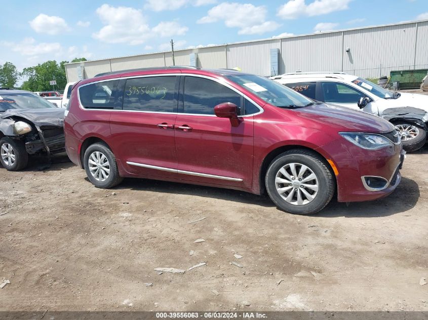 2017 Chrysler Pacifica Touring-L VIN: 2C4RC1BG0HR589017 Lot: 39556063