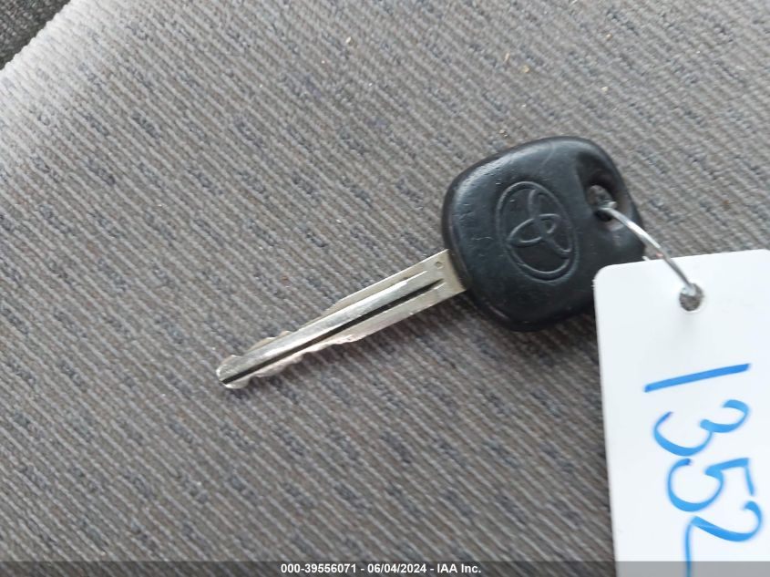 2003 Toyota Camry Le V6 VIN: 4T1BF32K03U561704 Lot: 39556071