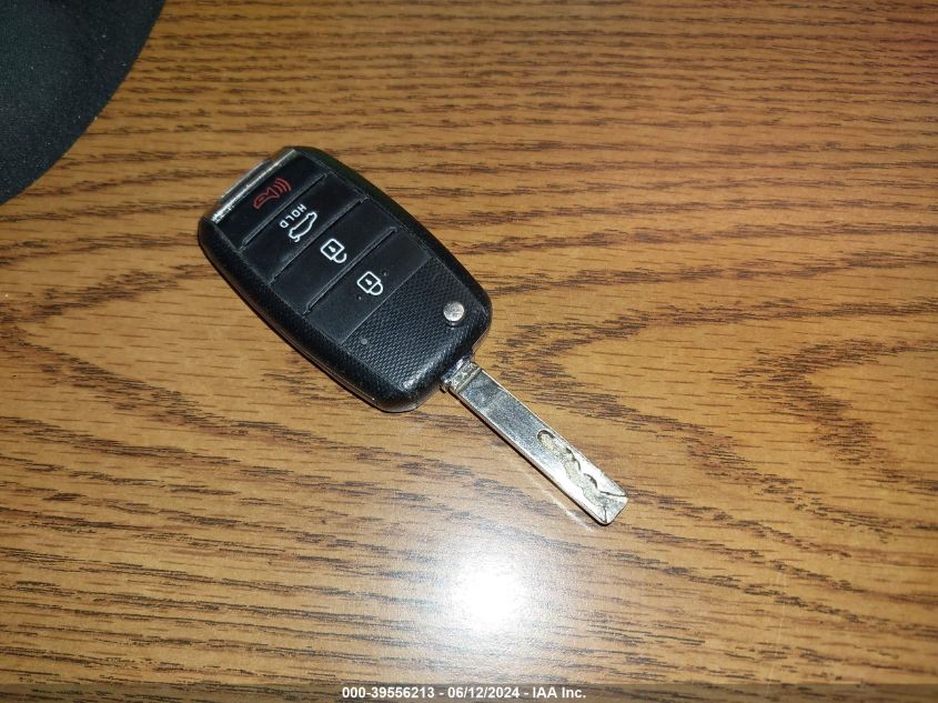 2018 Kia Optima Lx VIN: 5XXGT4L38JG273772 Lot: 39556213