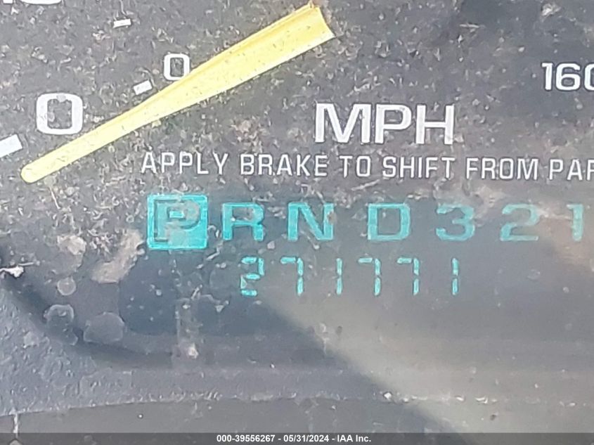 2001 Chevrolet Suburban 1500 Ls VIN: 3GNEC16T51G256269 Lot: 39556267